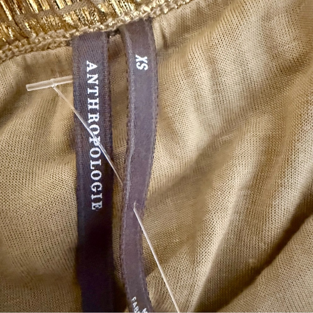 NWT Metallic Gold Pleated Midi Skirt. Elastic waist, lined XS - Picture 5 of 9